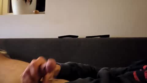 Snapshot of toc_toc_toc chatting on October 16, 3:18 am Alfie online show from October 16, 3:18 am