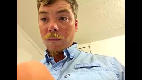 Snapshot of toddlife chatting on April 6, 1:36 am who wamts to hook up online show from April 6, 1:36 am