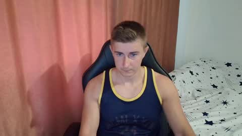 todhorny987 online show from March 26, 8:09 am