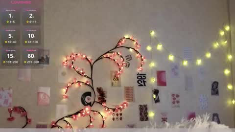 Snapshot of tofummuch chatting on March 3, 5:35 am Elma online show from March 3, 5:35 am