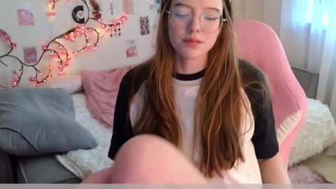 Snapshot of tofummuch chatting on March 17, 5:11 am Elma online show from March 17, 5:11 am