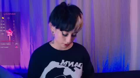 Snapshot of tokyo_blues chatting on June 28, 1:11 am Halsey Sofii online show from June 28, 1:11 am