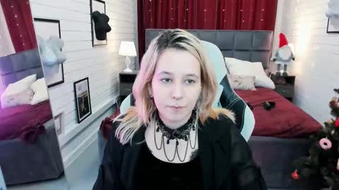 Snapshot of tollimoll chatting on January 1, 5:22 am Tolli Moll online show from January 1, 5:22 am