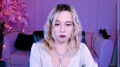 Snapshot of tollimoll chatting on January 18, 11:32 am Tolli Moll online show from January 18, 11:32 am