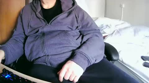 tolon408472 online show from February 19, 12:33 pm