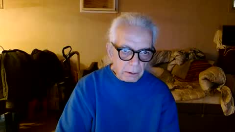 Snapshot of tom112292014 chatting on March 16, 12:31 pm tom112292014 online show from March 16, 12:31 pm