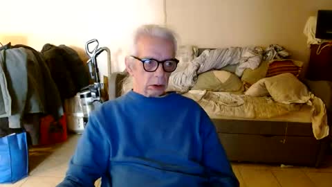 Snapshot of tom112292014 chatting on March 17, 3:48 pm tom112292014 online show from March 17, 3:48 pm