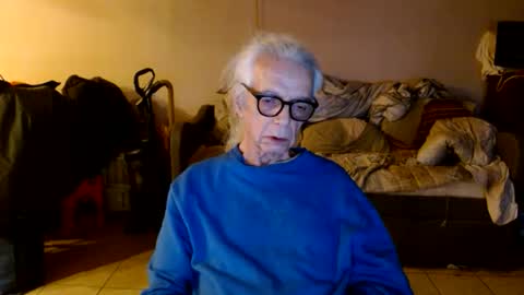 Snapshot of tom112292014 chatting on March 21, 11:08 pm tom112292014 online show from March 21, 11:08 pm