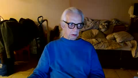 Snapshot of tom112292014 chatting on March 23, 7:29 pm tom112292014 online show from March 23, 7:29 pm