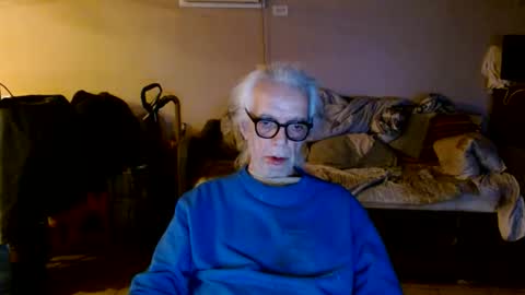 Snapshot of tom112292014 chatting on March 27, 2:39 am tom112292014 online show from March 27, 2:39 am