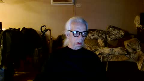 Snapshot of tom112292014 chatting on April 9, 2:22 am tom112292014 online show from April 9, 2:22 am
