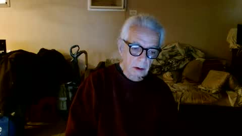 Snapshot of tom112292014 chatting on April 24, 1:13 pm tom112292014 online show from April 24, 1:13 pm