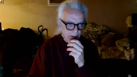 Snapshot of tom112292014 chatting on April 26, 12:14 pm tom112292014 online show from April 26, 12:14 pm