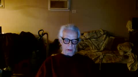 Snapshot of tom112292014 chatting on May 1, 12:59 am tom112292014 online show from May 1, 12:59 am