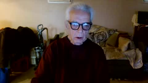Snapshot of tom112292014 chatting on May 3, 2:12 pm tom112292014 online show from May 3, 2:12 pm