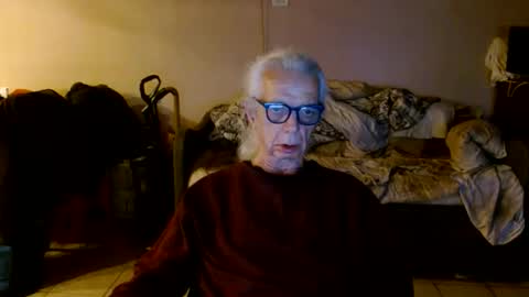 Snapshot of tom112292014 chatting on May 14, 4:52 am tom112292014 online show from May 14, 4:52 am