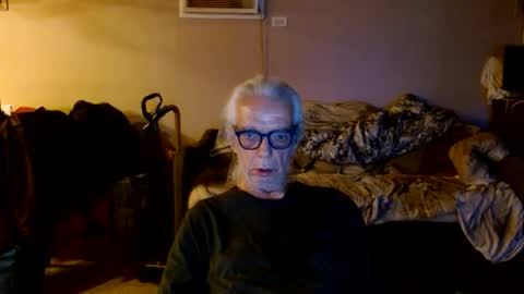 Snapshot of tom112292014 chatting on May 20, 3:02 am tom112292014 online show from May 20, 3:02 am