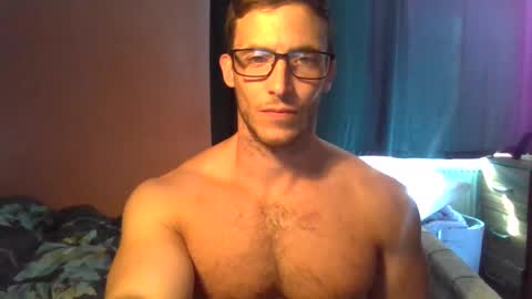 tom90ukx online show from September 22, 12:40 pm