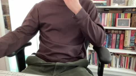 Snapshot of tom94jh chatting on April 28, 11:48 am tom94jh online show from April 28, 11:48 am