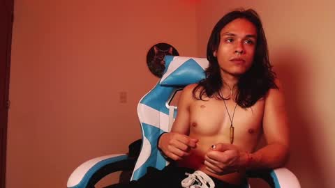 tom online show from October 19, 5:30 am