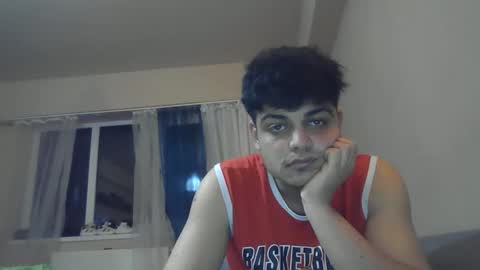 Snapshot of tom_antonny chatting on February 9, 11:31 pm Tom online show from February 9, 11:31 pm