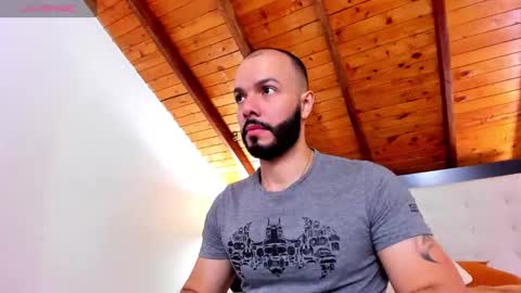 Snapshot of tom_bailey_ chatting on October 4, 12:58 pm online show from October 4, 12:58 pm