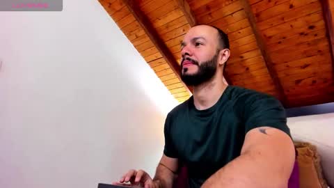   online show from February 9, 12:42 pm