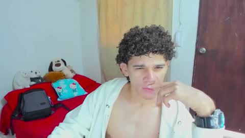 Snapshot of tom_blue10 chatting on September 22, 12:29 pm Tom Blue online show from September 22, 12:29 pm