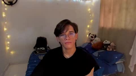 Snapshot of tom_blue10 chatting on October 30, 6:41 pm Tom Blue online show from October 30, 6:41 pm