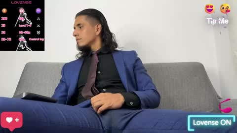 TOM online show from October 30, 6:41 pm