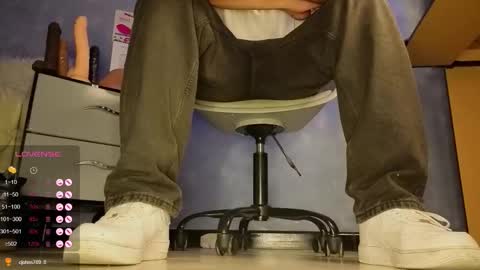 Snapshot of tom_brown12 chatting on March 17, 4:06 am Tom online show from March 17, 4:06 am