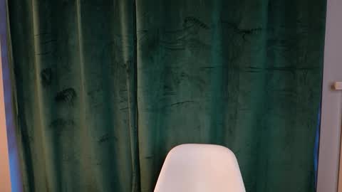 Tom online show from March 15, 4:24 pm