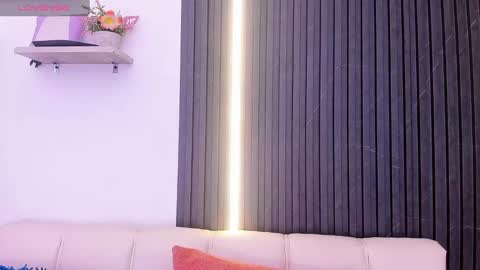 Snapshot of tom_muscle1 chatting on September 28, 12:10 pm Tom muscle1 online show from September 28, 12:10 pm