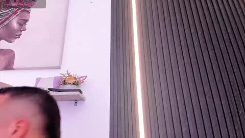 Snapshot of tom_muscle1 chatting on October 2, 12:01 pm Tom muscle1 online show from October 2, 12:01 pm