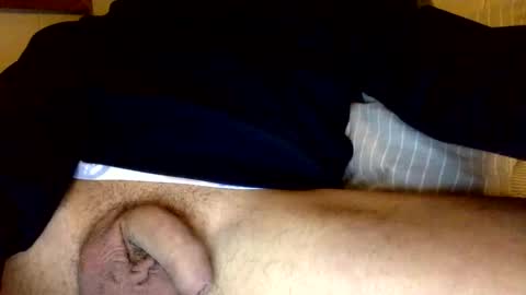 tom_uk33 online show from February 12, 2:06 am