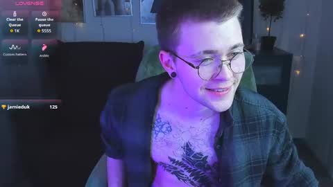 tomas_norton online show from May 5, 9:01 pm