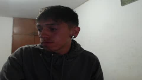 tomas_turbado_ online show from April 3, 6:11 am