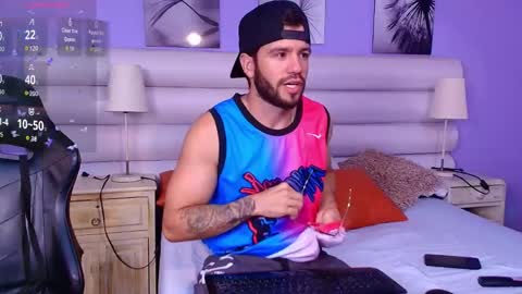 Snapshot of tomas_wolfk chatting on April 12, 4:39 am Andres. online show from April 12, 4:39 am