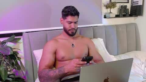 Snapshot of tomasferrer chatting on June 10, 11:35 pm Tomas Ferrer online show from June 10, 11:35 pm