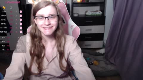 Snapshot of tomato_tease chatting on December 27, 2:25 am tomato_tease online show from December 27, 2:25 am