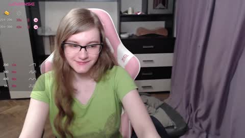 Snapshot of tomato_tease chatting on February 25, 9:24 pm tomato_tease online show from February 25, 9:24 pm