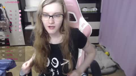 Snapshot of tomato_tease chatting on September 22, 4:31 pm tomato_tease online show from September 22, 4:31 pm