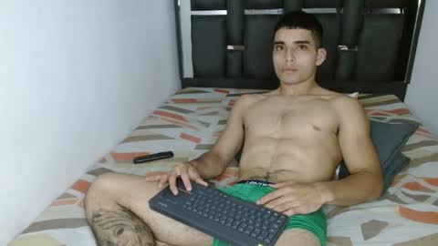 tomaz_18 online show from March 4, 7:20 pm