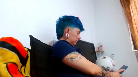 Blue online show from June 10, 5:56 pm