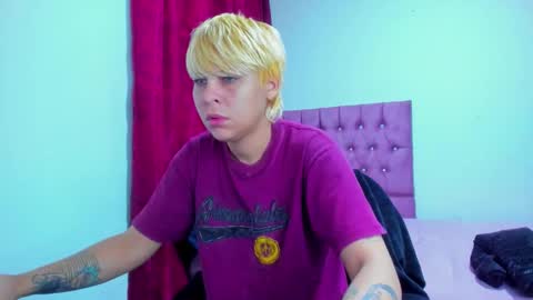 tomboygirl69 online show from October 19, 9:15 pm