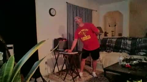 sirmuggsalot online show from November 15, 12:30 am