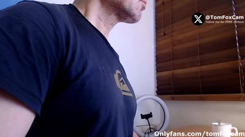 Snapshot of tomfoxcam chatting on January 28, 7:11 am Tom Fox online show from January 28, 7:11 am