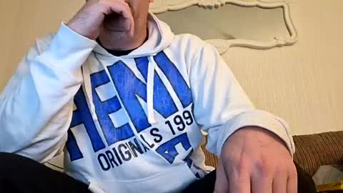 tomhubz online show from June 12, 1:48 am