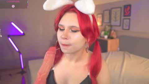 Snapshot of tomiefern chatting on April 5, 2:03 pm Tomie online show from April 5, 2:03 pm