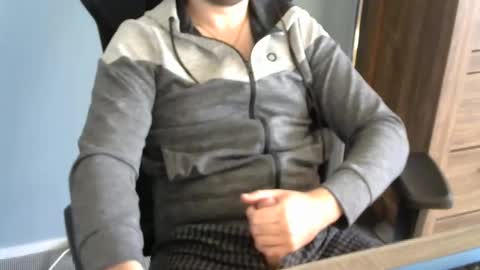 tomin3m online show from October 3, 8:22 am